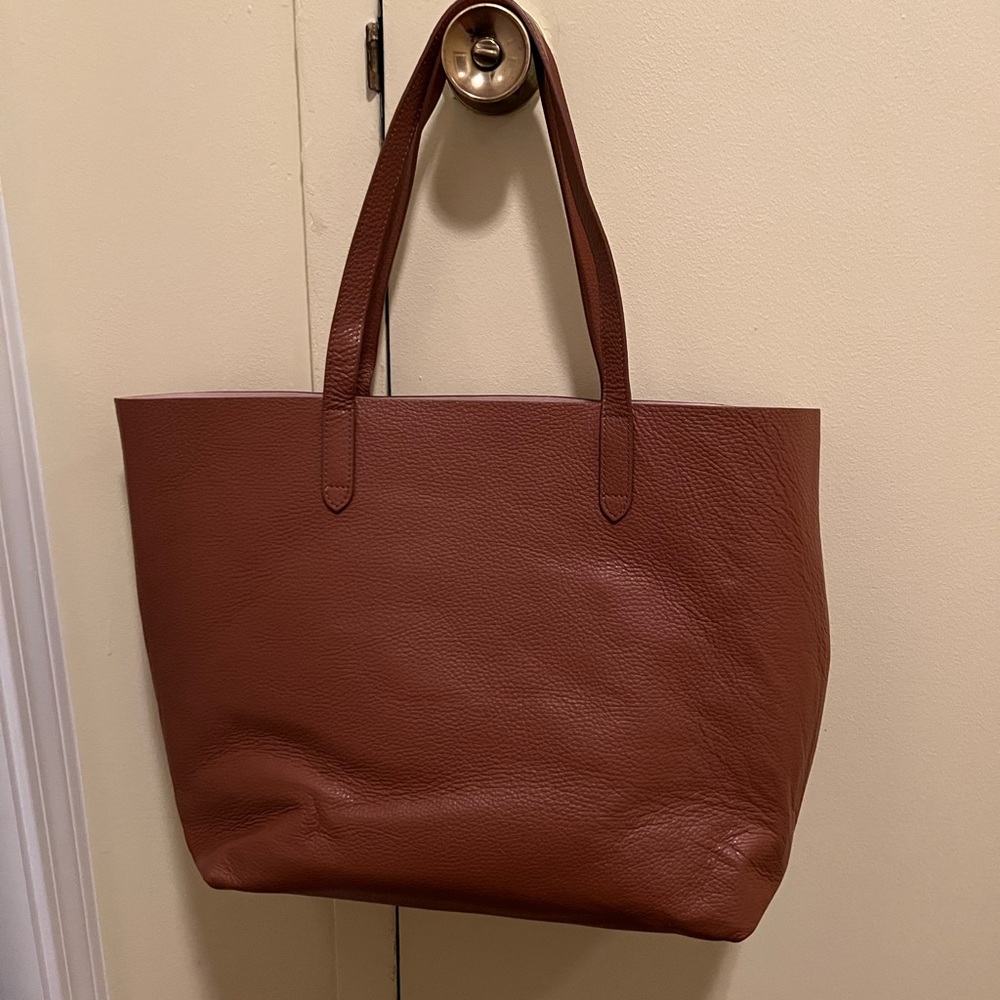 Cuyana Classic Structured Leather Tote (Original Version, Great Shape)